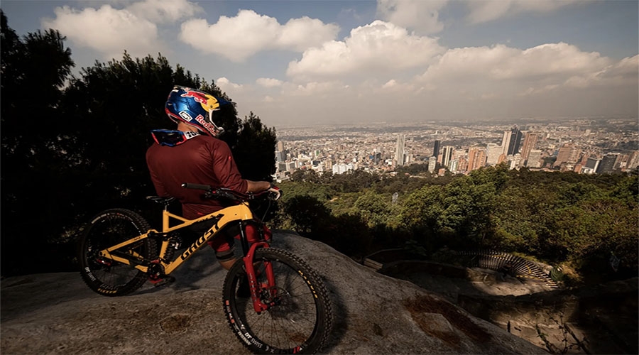 Red Bull Monserrate Cerro Abajo